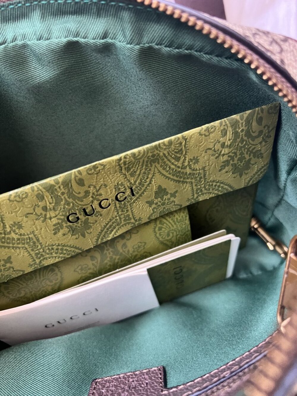 Crossbody Gucci Bag Like New - Picture 5 of 6